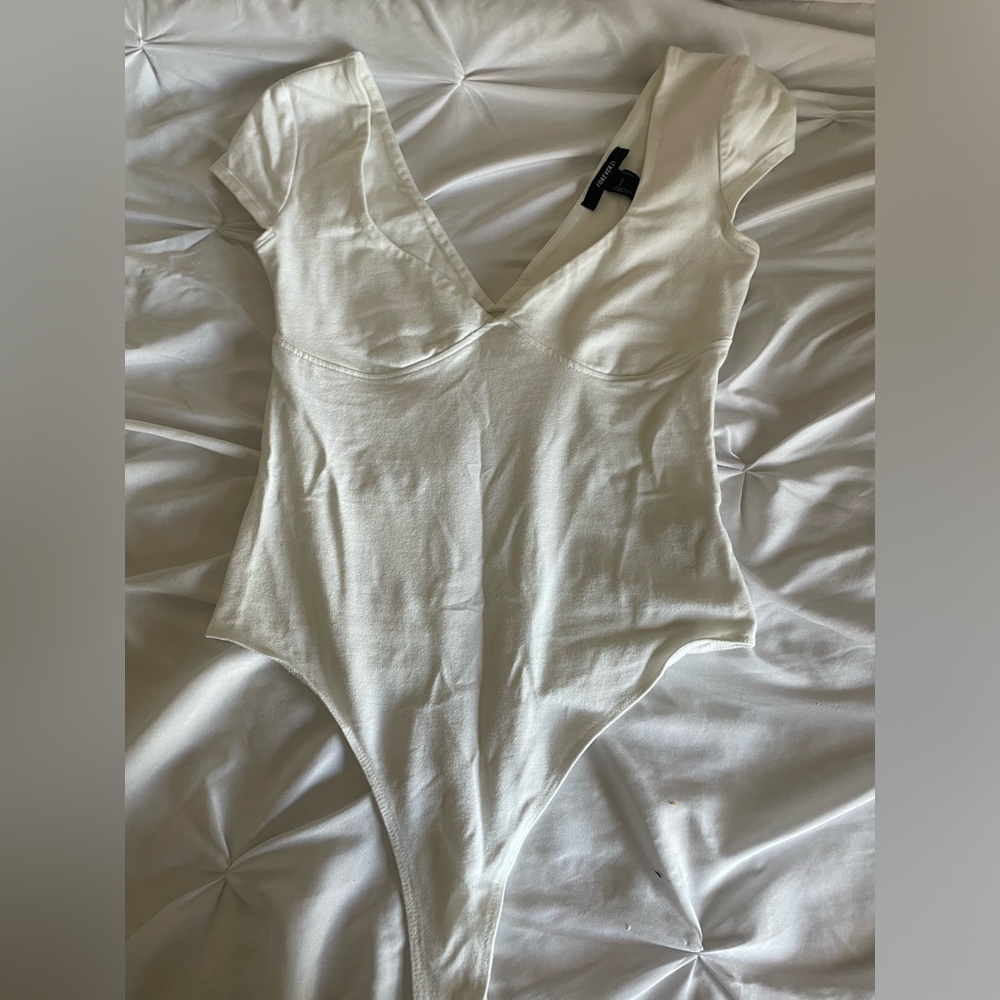 Forever 21 V-Cut white bodysuit